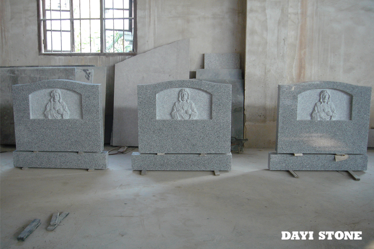 Grey Upright Headstones With Statue - Dayi Stone Grey Upright Headstones With Statue - Dayi Stone